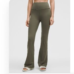lululemon athletica groove